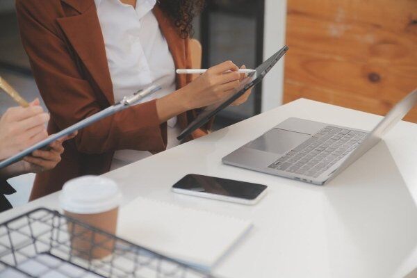 Guia estratégico de assinatura digital para contratos de locação de equipamentos