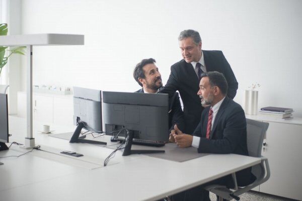 Comparativo estratégico de sistema para locadora de equipamentos