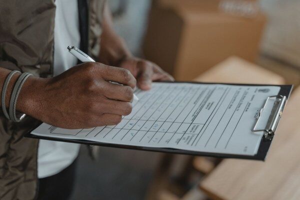Histórico de manutenção na locação de equipamento: análise comparativa estratégica