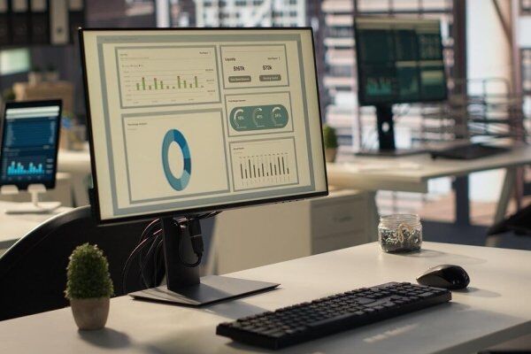 Software para locadoras de equipamentos: análise de ROI e valor estratégico