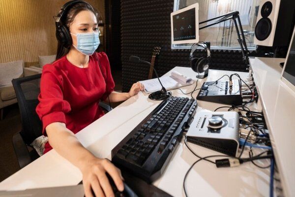 Análise Comparativa de Softwares para Locadora de Rádio