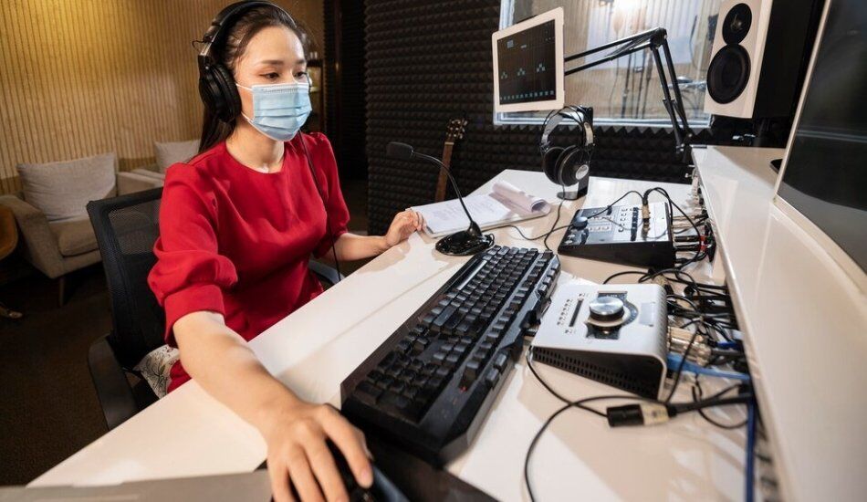 Análise Comparativa de Softwares para Locadora de Rádio