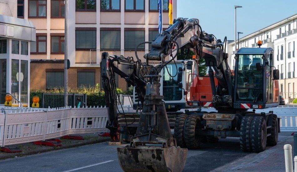 Locação de Maquinários na Construção Civil: Uma Análise Completa