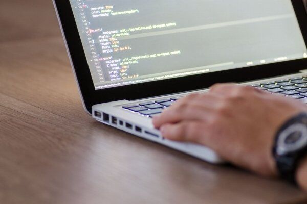 Passo a passo: como o sistema Verleih mantém atualizados códigos IBS e CBS automaticamente