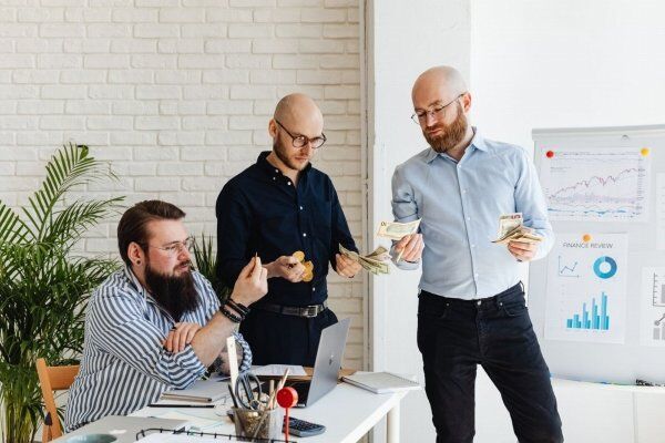 Gestão financeira para locadoras: controle prático do fluxo e faturamento